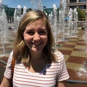 Meet your Posher, Claire